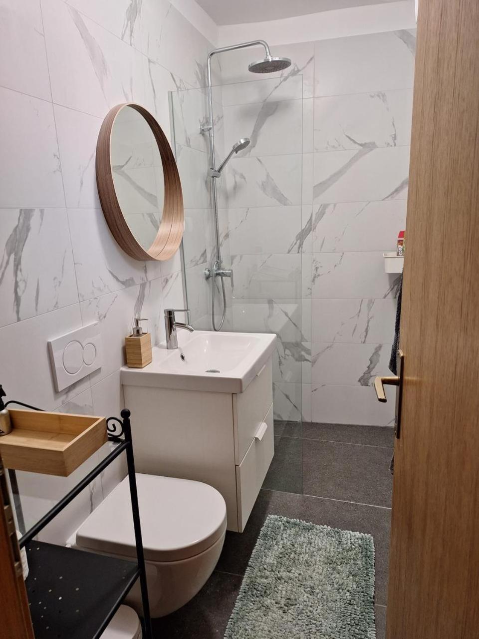Avrora House Free Parking In Old Town Apartment Ljubljana Bagian luar foto